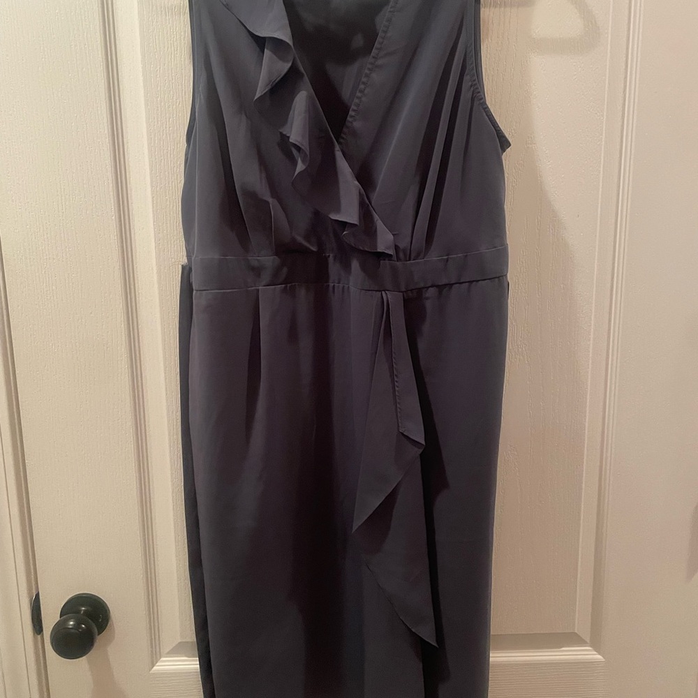 Motherhood Maternity Flattering Sleeveless Dress. My favorite maternity dress!